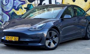טסלה דגם 3