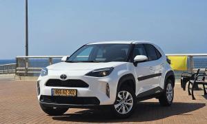 טויוטה יאריס קרוס