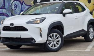 טויוטה יאריס קרוס