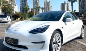טסלה דגם 3