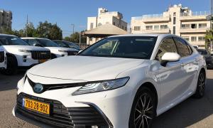 טויוטה קאמרי