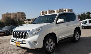 טויוטה לנד קרוזר קצר