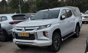 מיצובישי L200 2X4