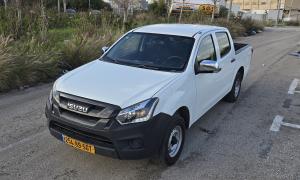 איסוזו 2X4 D-MAX
