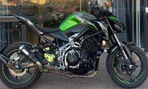 קאוואסאקי Z900