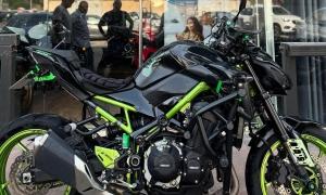 קאוואסאקי Z900