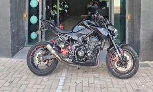קאוואסאקי Z900