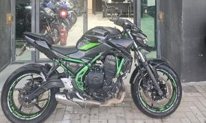 קאוואסאקי Z650