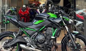 קאוואסאקי Z650