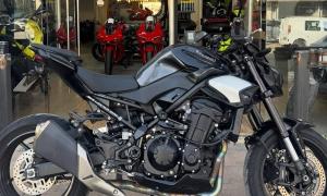 קאוואסאקי Z900